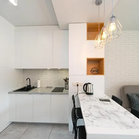 Apartmán Main Trainstation One Bedroom Ac P4you Pl *