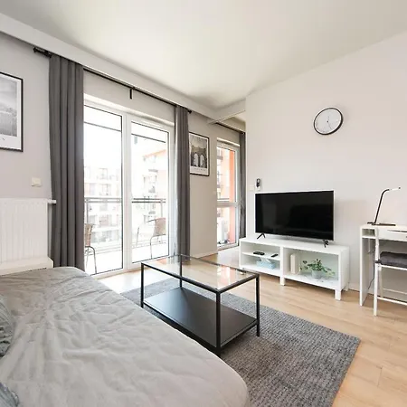 Apartamento Main Trainstation One Bedroom Ac P4you Pl *